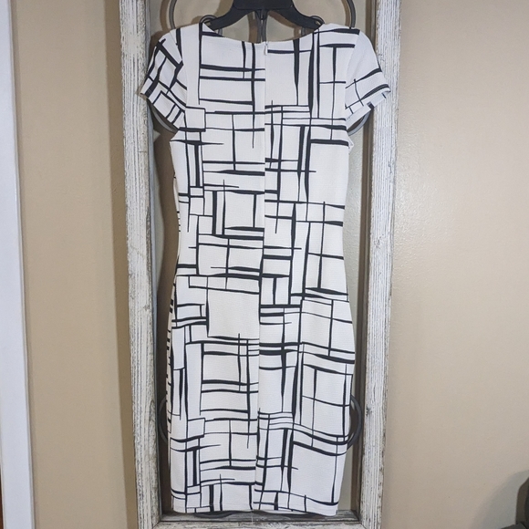 Lulu's Long and Drawn out dress medium - Picture 4 of 5